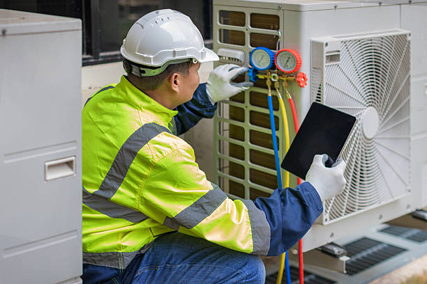 Professional Hvac technician working in Mojave, CA